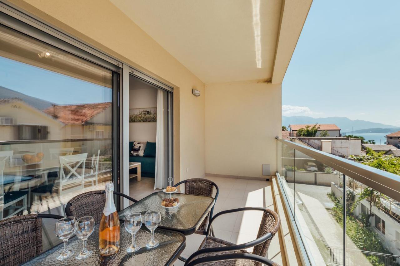 Apartments Villa Swissmonte Herceg Novi Exterior photo